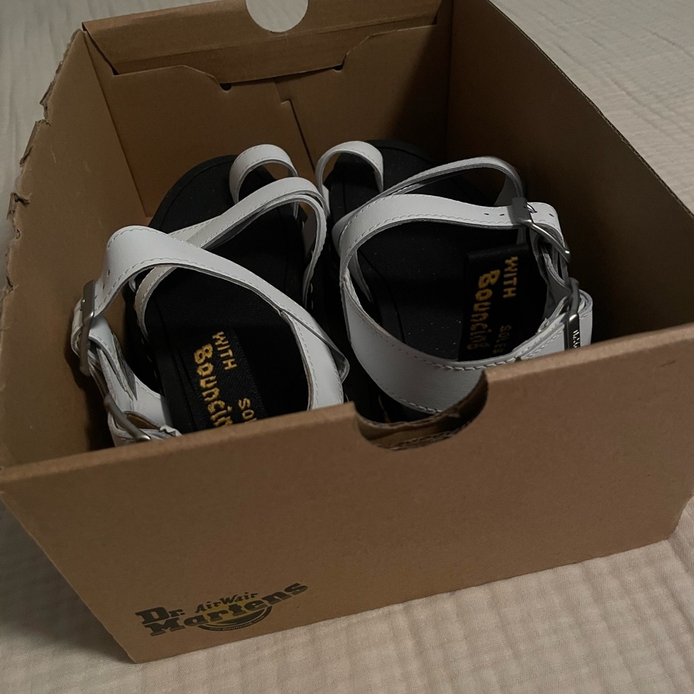 Doc Martens Avry Hydro Leather sandals - Picture 6 of 7
